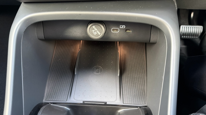 Volvo XC40 2.0 B3P Plus Dark 5dr Auto Petrol Estate